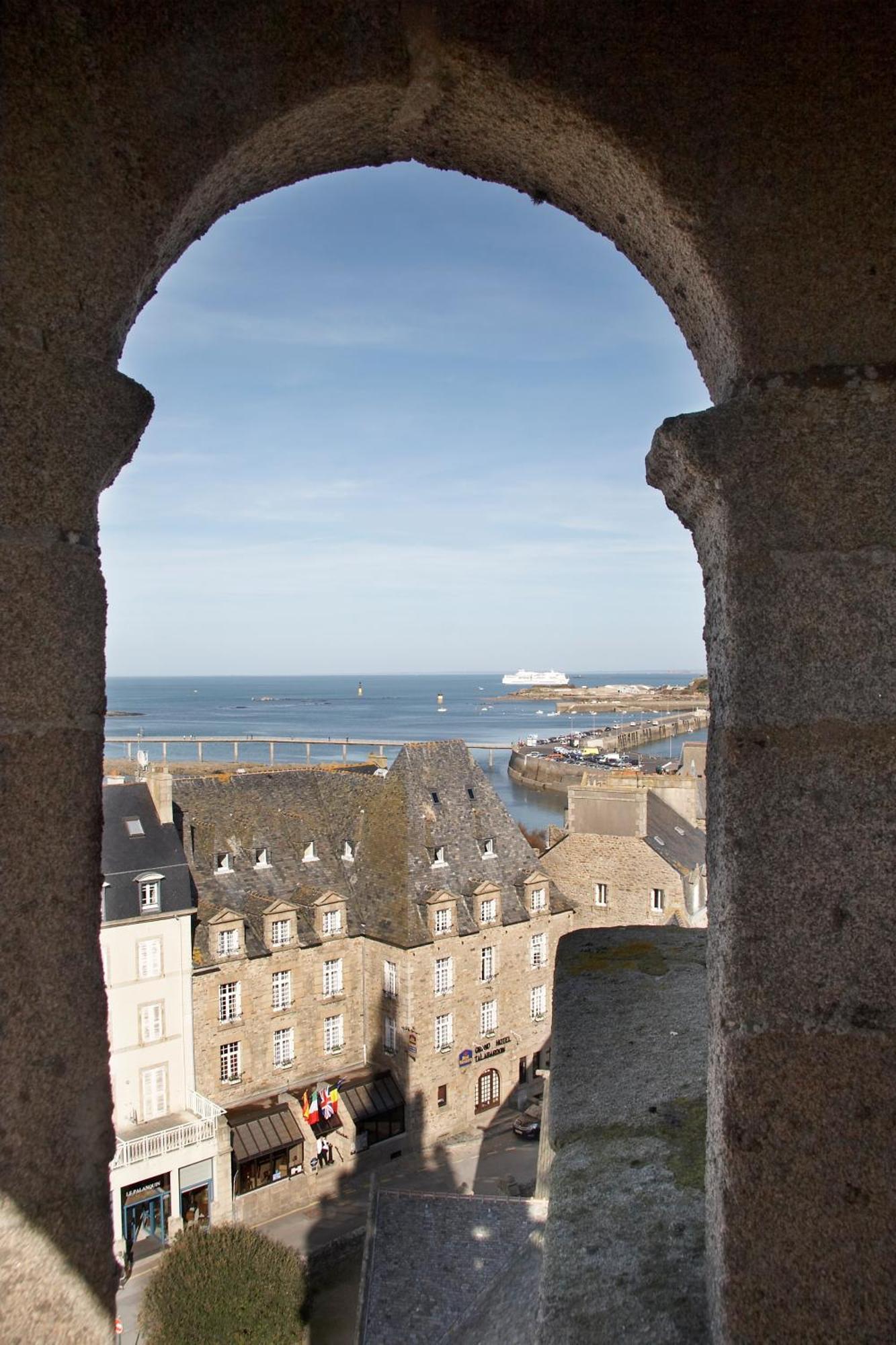 Hotel Mercure Roscoff Bord De Mer Bagian luar foto