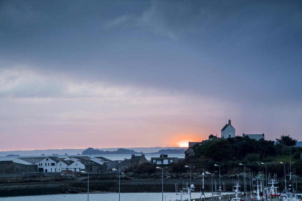 Hotel Mercure Roscoff Bord De Mer Bagian luar foto